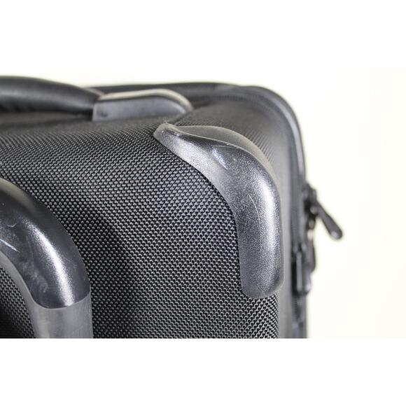 BRIGGS & RILEY BASELINE (U422X-4) 22" Zip Expandable Carry On 2 Wheeled Upright - Picture 5 of 12